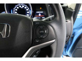 Hondaセンシングの機能のひとつ、アダプティブクルーズコントロール付!アクセルから足を離しても設定したスピードと前車との車間を保ち走行してくれます!車線維持もアシスト☆高速道路で疲労軽減ですね☆