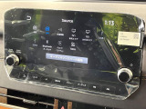 【純正9型ナビゲーション】目的地までしっかり案内してくれる使いやすいナビ。Bluetooth接続すればお持ちのスマホやMP3プレイヤーの音楽を再生可能!毎日の運転がさらに楽しくなります!!
