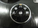前後独立のモータ-を搭載して4輪のブレーキ統合的に電子制御しています雪道や悪路の走破性の他.普段の交差点やカ-ブ等の走る曲がる止まるを快適にしてくれます