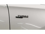 C:アルミニウム製ボンネット及びフロントフェンダーを採用しています