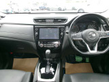 操作しやすい運転席廻り!操作パネルも使いやすい!!ドライブが楽しくなります!