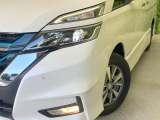 【LEDヘッドライト】悪天候や夜間走行時も良好な視界を確保し安心して運転できる高輝度LEDヘッドライトを装備!点灯速度が早く、消費電力も抑えられています。
