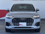 Audiの象徴であるシングルフレームグリルをよりワイドで低くシャープなデザインとすることでワイド&ローのフォルムを協調しています。