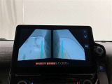 パノラミックビューモニター(シースルービュー機能つき)愛車を上から眺めた映像をナビ画面に表示いたします。メーカーオプション品につき後付けできません。