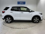 優れた走行性能に加え、様々なライフスタイルに合った使い方を可能にするSUV♪