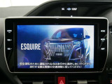 純正ナビを装備。タッチパネル式で使いやすく、お出かけもラクラクです。