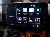 CD、DVD、Bluetooth、AM、FM、AUX、スマートフォン接続ができます。