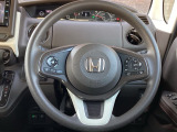 Hondaセンシング搭載ミリ波レーダーと単眼カメラで、クルマの前方の状況を認識。ブレーキやステアリングの制御技術と協調し、安心・快適な運転や事故回避を支援する先のシステムです