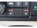 シートヒーター装備付き車!!座席に埋め込まれた電熱線によりシートを暖めることが出来る装備で、温められたシートは、寒い冬には最適です!!