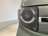 LEDヘッドライトは、点灯の瞬間から最大光量を発揮し、突然暗くなるトンネルなどでの安定感を高めます。