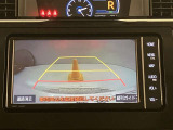【バックカメラ】あると便利なバックカメラ装備!駐車時に後方がリアルタイム映像で確認できます。立体駐車場や夜間の車庫入れ時に大活躍!運転スキルに関わらず、今や必須となった装備ですね♪