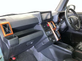 見通しのよいすっきりとした視界で、誰でも運転しやすいです。運転のしやすさは疲れにくさにも繋がりますよ♪