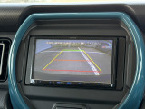 駐車時に便利なバックカメラを装備しています。