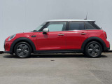 こちらのお車はMINI NEXT鶴ヶ島に展示中です。☆お問合せをお待ちしてます!