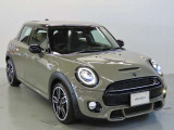 フロントフェイスはMINIアイコンとして永らく愛されるデザイン性の良さと、ブランドの魅力を感じる事ができます。