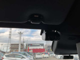 日産純正ドライブレコーダーです。前方向けとルームミラーから車室内後方を撮影します。