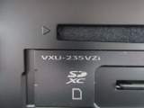 ナビの型式はVXU-235VZiです。