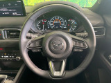 【純正革巻きステアリング】上質な革を使用することで、手にしっかり馴染みとても運転しやすいハンドルです♪