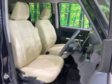 運転席シート廻りは使用感も少なく、良好な状態となっています。丁寧に使われていたことがよくわかりますね。