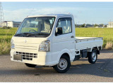 車両の品質管理は室内展示場を完備しておりますので、品質を保った状態の車両をご覧いただけます。