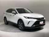 車の下廻りもリフトに上げて認定検査員が、細部までチェックをしています。安心してお乗りいただけるトヨタ認定中古車です。