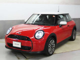 フロントフェイスはMINIアイコンとして永らく愛されるデザイン性の良さと、ブランドの魅力を感じる事ができます。