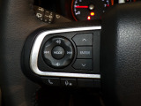 【ステアリングリモコン】ステアリングにオーディオ調節可能なスイッチが装備されていますので運転中でも視線をそらさずにオーディオの調節が可能です!