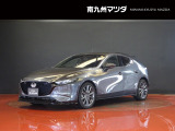 中古車専門再生工場にて熟練専任スタッフが丁寧に清掃、仕上げを実施しております。また、お客様に安心してご検討いただける様、公取協が定める基準に基づき車両検査を実施し、車両状態評価証を発行しております。