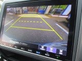 バックカメラ付きで駐車もラクに行えます。