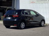 バックカメラが付いているのでバックでの車庫入れも安心です。