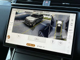 【3Dサラウンドカメラ(360&deg;カメラ)】全方位の死角となる部分や発進時・駐車時・細い路地からの運転などカメラを通してモニターで確認することが可能です。