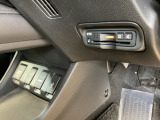 スマートキーシステム搭載ですので、ハンドル横のスイッチを押せば、エンジンスタート!