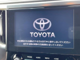 【ディスプレイオーディオ】お持ちのスマホやMP3プレイヤーとの無線接続で音楽再生が可能!コードで繋ぐわずらわしさも無く、手軽にお気に入りの音楽を楽しめます。