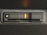 有料道路のレーン通過に便利なETC2.0車載器を装着しています。ご利用にはセットアップが必要となります。