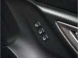 運転席のシートポジションメモリー機能は、登録済みの運転者と交代しても、シートポジションの変更の手間がかかりません。