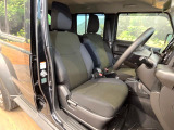 運転席シート廻りは使用感も少なく、良好な状態となっています。丁寧に使われていたことがよくわかりますね。