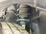 お車を安心してお乗りいただく為には、足回りの定期点検が欠かせません。サービスサポート(有償保証)では無料点検もご提供しており、安心のカーライフをお過ごしいただけるサポート体制が整っています。