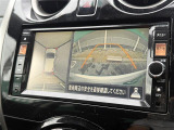 便利な【バックモニター】で安全確認もできます。駐車が苦手な方にもオススメな便利機能です。