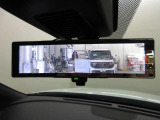 スマートルームミラー付きで後部座席に乗車してても後方がしっかり見れます