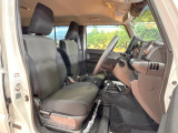 運転席シート廻りは使用感も少なく、良好な状態となっています。丁寧に使われていたことがよくわかりますね。