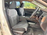 運転席シート廻りは使用感も少なく、良好な状態となっています。丁寧に使われていたことがよくわかりますね。