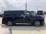最大3年先まで延長可能なロングラン保証&alpha;(有料)もご用意しております。無料保証期間1年に安心をプラスする、1年または2年の延長保証がお選び頂けます。もちろん、走行距離は無制限です。