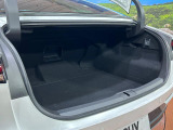 積み下ろしのしやすいデッキにはたっぷりと荷物を積み込んでいただけます。遊びから仕事まで、様々なシーンで頼れます♪