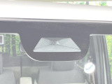 【ホンダセンシング】走行中に前方の車両等を認識し、衝突しそうな時は警報とブレーキで衝突回避と被害軽減をアシスト。より安全にドライブをお楽しみいただけます。