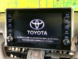 【純正ナビ】人気の純正ナビを装備しております。ナビの使いやすさはもちろん、オーディオ機能も充実!キャンプや旅行はもちろん、通勤や買い物など普段のドライブも楽しくなるはず♪