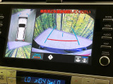 【パノラミックビューモニター】専用のカメラにより、上から見下ろしたような視点で360度クルマの周囲を確認することができます☆死角部分も確認しやすく、狭い場所での切り返しや駐車もスムーズに行えます。