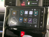 【ディスプレイオーディオ】お手持ちのスマートフォンとの連携で、ナビや音楽再生など各種アプリを使用可能。スマホに近い感覚でお使いいただけます♪