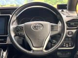 インテリアに合わせたデザインのステアリングは、運転される方のことも考え、運転しやすい形状、大きさです。是非一度、実際に触ってお確かめください。
