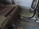 〇当社自慢のトータルカークリーニングを施工済み。ボディの磨き・車内の消臭・除菌・エンジンルームの清掃まで施しています。次のオーナー様方にも、気持ちよく安心してご使用いただけます。