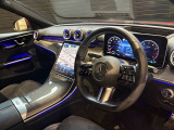 メルセデス・ベンツの内装のスイッチ類は、シンプルなつくりを採用しており、操作性の向上・誤操作の防止を大切にしております!